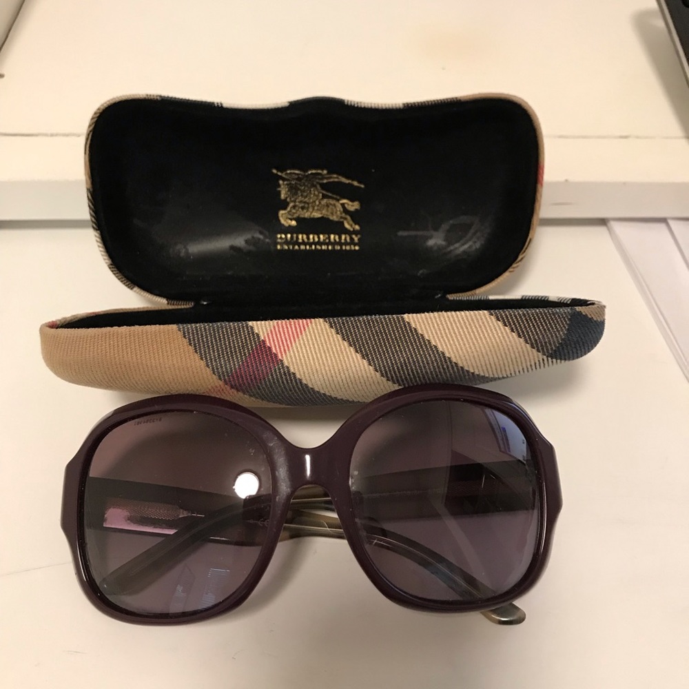 Burberry b4058 3138/8h plum violet sunglasses auth